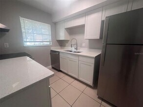 5325 Curry Ford Rd in Orlando, FL - Building Photo - Building Photo