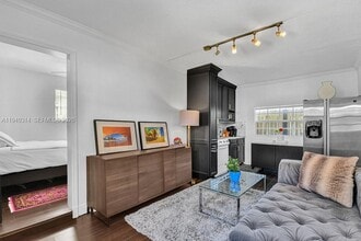 4722 SW 5th St in Coral Gables, FL - Building Photo - Building Photo