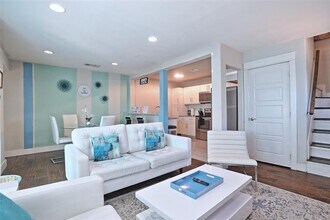 4804 W Wind Trail in Austin, TX - Building Photo - Building Photo