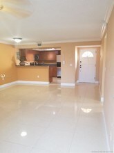 10805 NW 7th St-Unit -3-22 in Miami, FL - Building Photo - Building Photo
