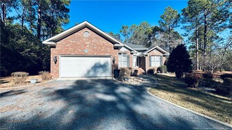 4 br, 3.5 bath House - 253 Checkmate Court - House for Rent in Cameron, NC