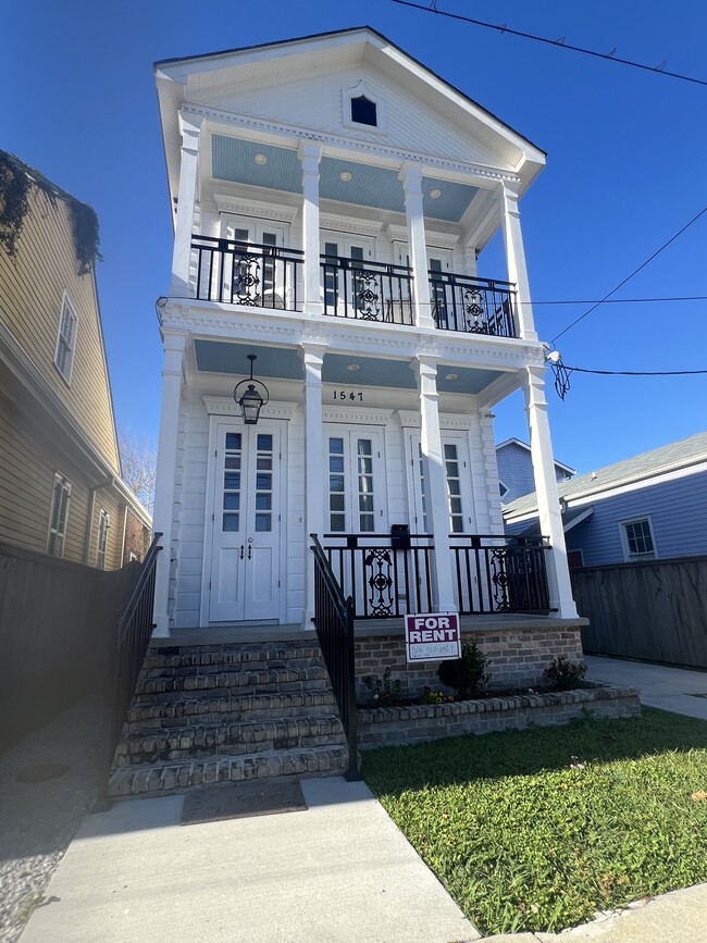 1547 N Galvez St in New Orleans, LA - Foto de edificio - Building Photo