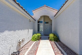 9321 Spruce Mountain Way in Las Vegas, NV - Building Photo - Building Photo