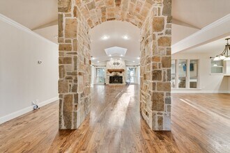 14077 Brookridge Dr in Dallas, TX - Building Photo - Building Photo