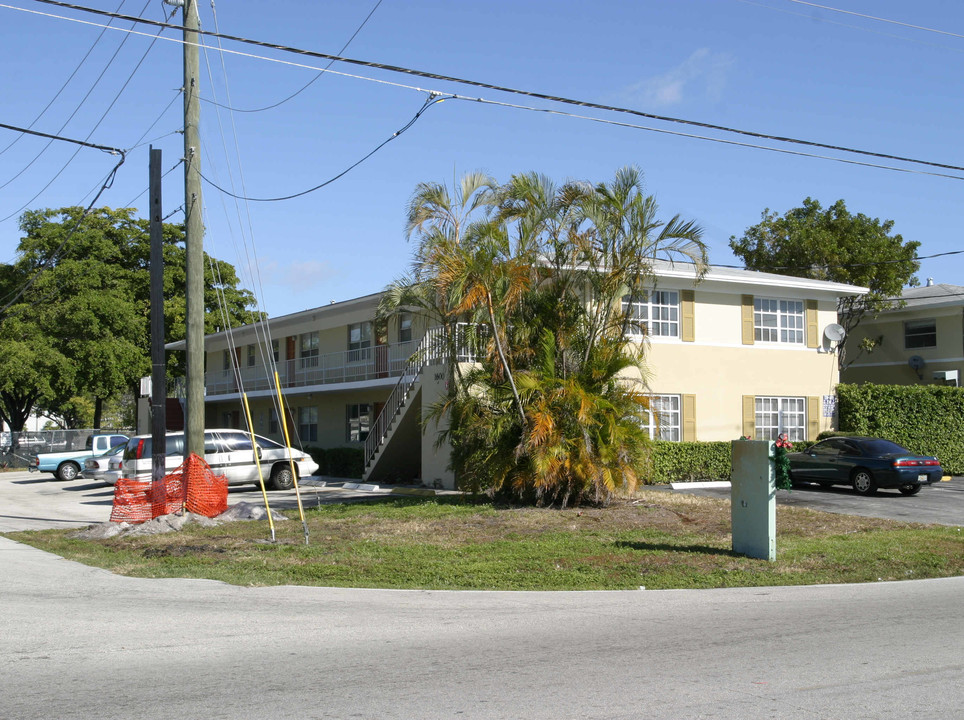 309 NE 16th Ter in Fort Lauderdale, FL - Building Photo