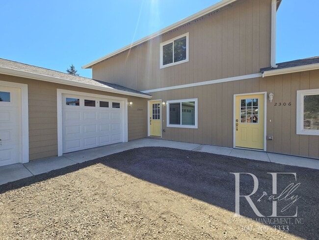 property at 2304 SE Lund Ave