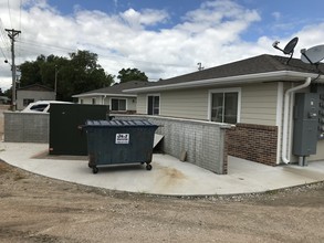 Eighth Avenue Apartments in Burwell, NE - Foto de edificio - Other