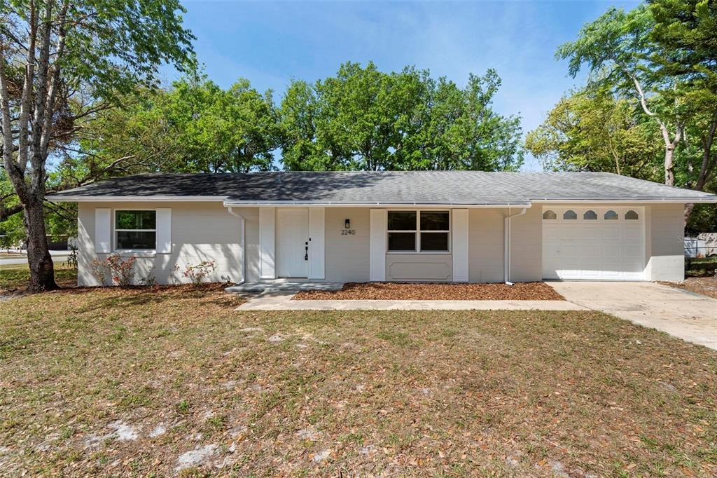 2240 Conway Dr in Deltona, FL - Building Photo