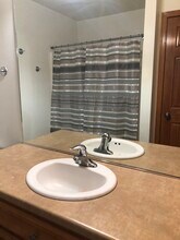 911 N Bahnson Ave in Sioux Falls, SD - Foto de edificio - Building Photo