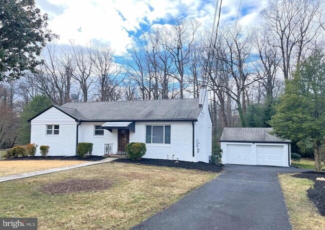 property at 2308 Whitcomb Pl