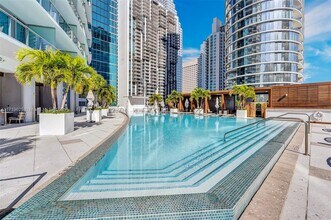 200 Biscayne Blvd, Unit 5001 in Miami, FL - Building Photo - Building Photo