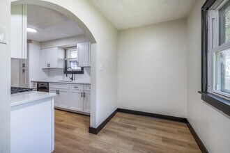 849 Glenn St in Akron, OH - Foto de edificio - Building Photo