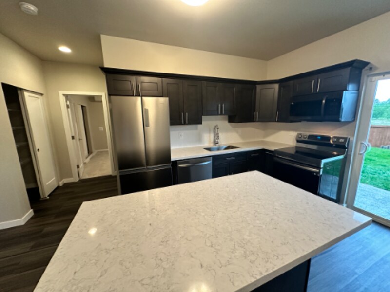 12477 SE 301st Pl in Auburn, WA - Building Photo