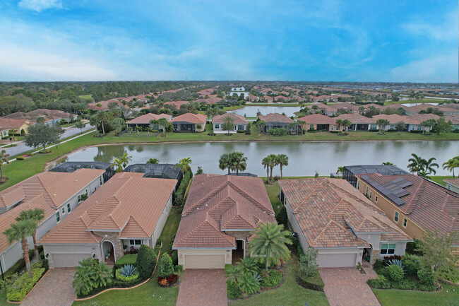 18029 SW Cosenza Wy in Port St. Lucie, FL - Building Photo - Building Photo
