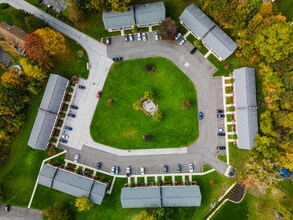 14 Orchard Hill Cir in Highland, NY - Foto de edificio - Building Photo