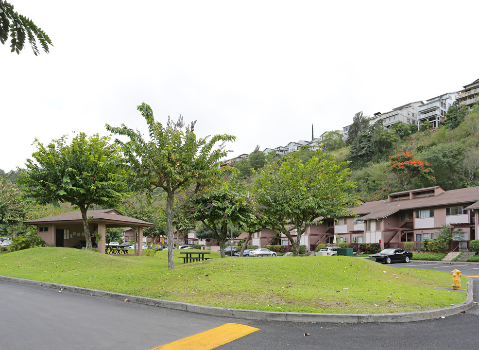 Newtown Meadows in Aiea, HI - Building Photo