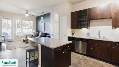 3501 Ross Ave, Unit 1103 in Dallas, TX - Building Photo - Building Photo