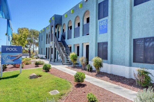 Luna Apartments in Las Vegas, NV - Building Photo - Building Photo