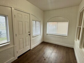 247 S Shasta St in Willows, CA - Building Photo - Building Photo