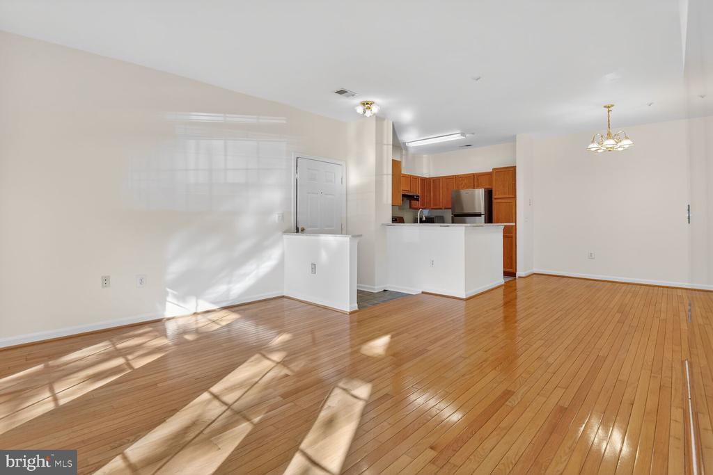 4142 Fountainside Ln in Fairfax, VA - Building Photo