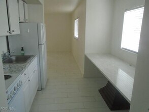 8140 Country Rd in Ft. Myers, FL - Building Photo - Building Photo