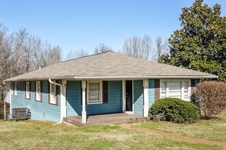 1075 Nebo Rd in Dallas, GA - Building Photo - Building Photo