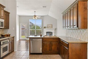2655 Lake Ridge Dr in Little Elm, TX - Building Photo