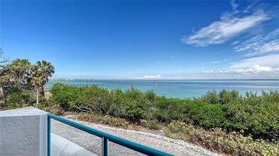 380 Gulf of Mexico Dr in Longboat Key, FL - Building Photo - Building Photo