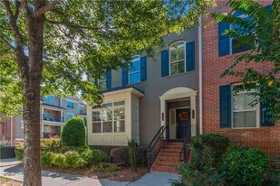 2752 Wander Ln in Alpharetta, GA - Building Photo
