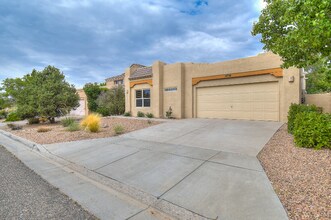 3909 Tundra Swan Ct NW in Albuquerque, NM - Building Photo - Building Photo