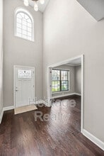 925 Brookwood Ln in Maryville, TN - Foto de edificio - Building Photo