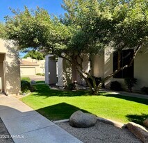 7307 E Vaquero Dr in Scottsdale, AZ - Building Photo