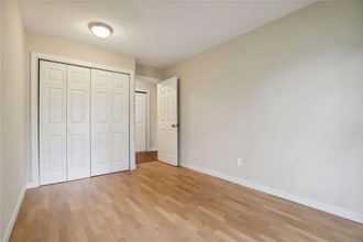 935 11th Ave S in Hopkins, MN - Building Photo - Building Photo