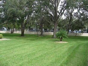 5769 Gardens Dr in Sarasota, FL - Building Photo - Building Photo