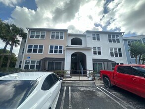 2303 N Congress Ave in Boynton Beach, FL - Building Photo - Building Photo