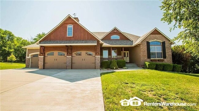 property at 2204 Alexandria Ln