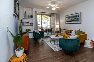 Legacy at Fort Clarke in Gainesville, FL - Building Photo - Interior Photo