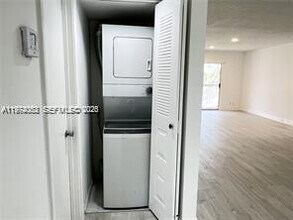 1001 SW 128th Terrace in Pembroke Pines, FL - Building Photo - Building Photo