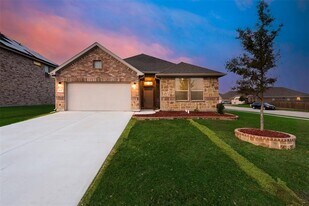 1419 Fox Hollow Rd in Krum, TX - Building Photo