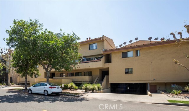 350 Burchett St-Unit -228 in Glendale, CA - Building Photo - Building Photo
