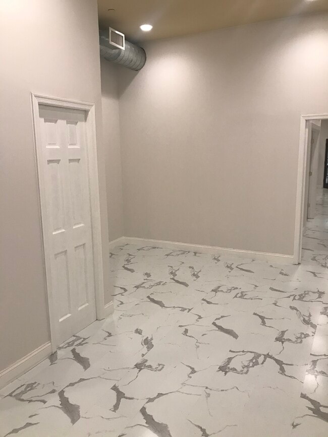 809 N 2nd St, Unit 2nd floor