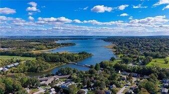 510 Child St in Warren, RI - Building Photo