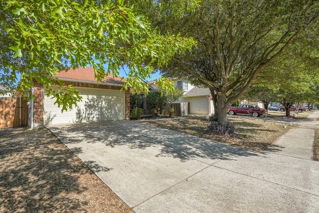 property at 7528 Cats-Eye Ln