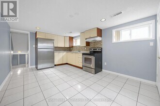 55 Cabana Dr in Toronto, ON - Building Photo - Building Photo