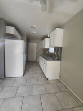 111 Greenbriar Townhouse Way in Las Vegas, NV - Building Photo - Building Photo