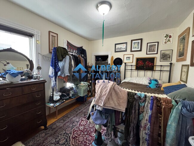 378 Washington St, Unit 3