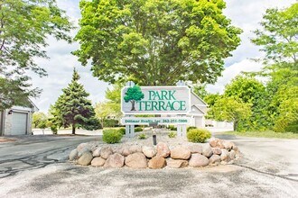 N86-W14210 Fond du Lac Ave in Menomonee Falls, WI - Building Photo - Building Photo