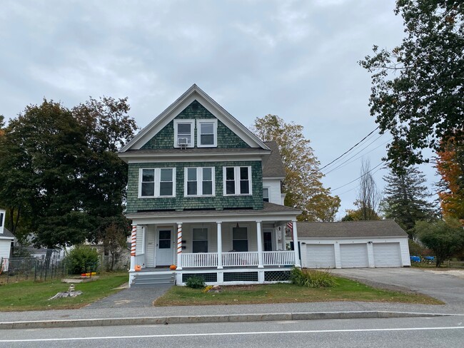 347 Park Ave, Unit Park Ave #2 in Auburn, ME - Building Photo - Building Photo