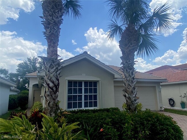 1715 Triangle Palm Terrace in Naples, FL - Building Photo - Building Photo