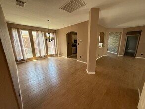 2211 Cambridge Dale Ct in Katy, TX - Foto de edificio - Building Photo